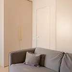 Located New Stylish In Old Town *
