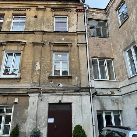 Located New Stylish In Old Town *