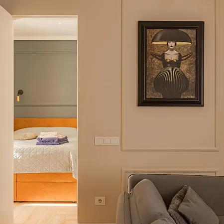 Апартаменты Located New Stylish In Old Town