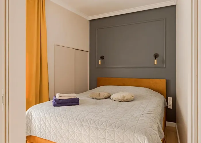 Located New Stylish In Old Town Lejlighed