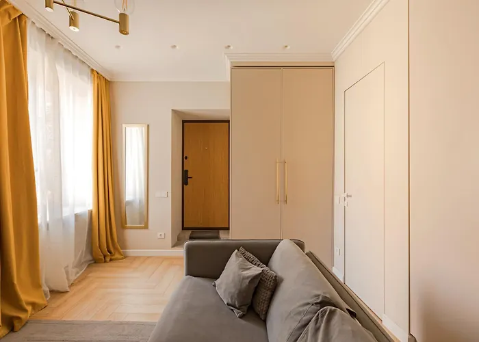 Butas Located New Stylish In Old Town