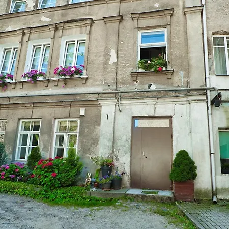 Located New Stylish In Old Town Apartment *